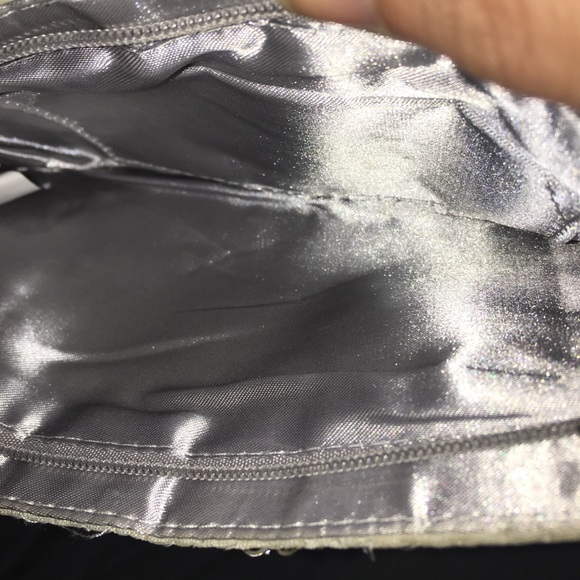 Silver wristlet - Picture 3 of 3